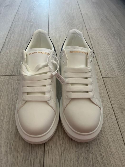 Alexander McQueen rep
