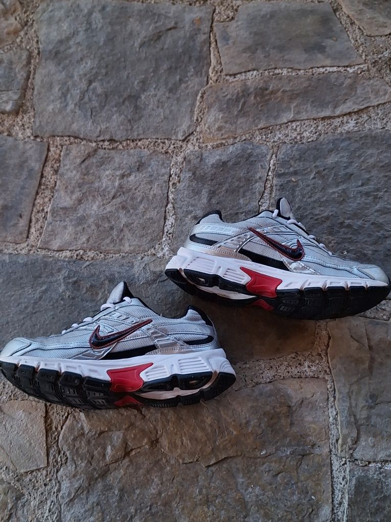 Nike Initiator Metallic Red Silver