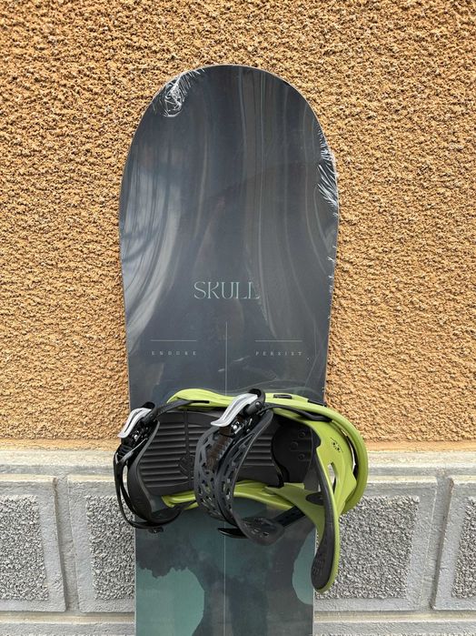 placa noua snowboard easy skull L156cm