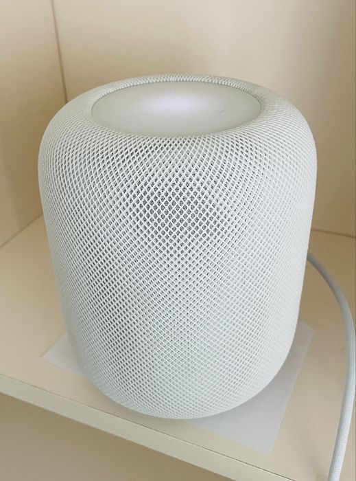 Apple HomePod 2 (почти новая, на гарантии)