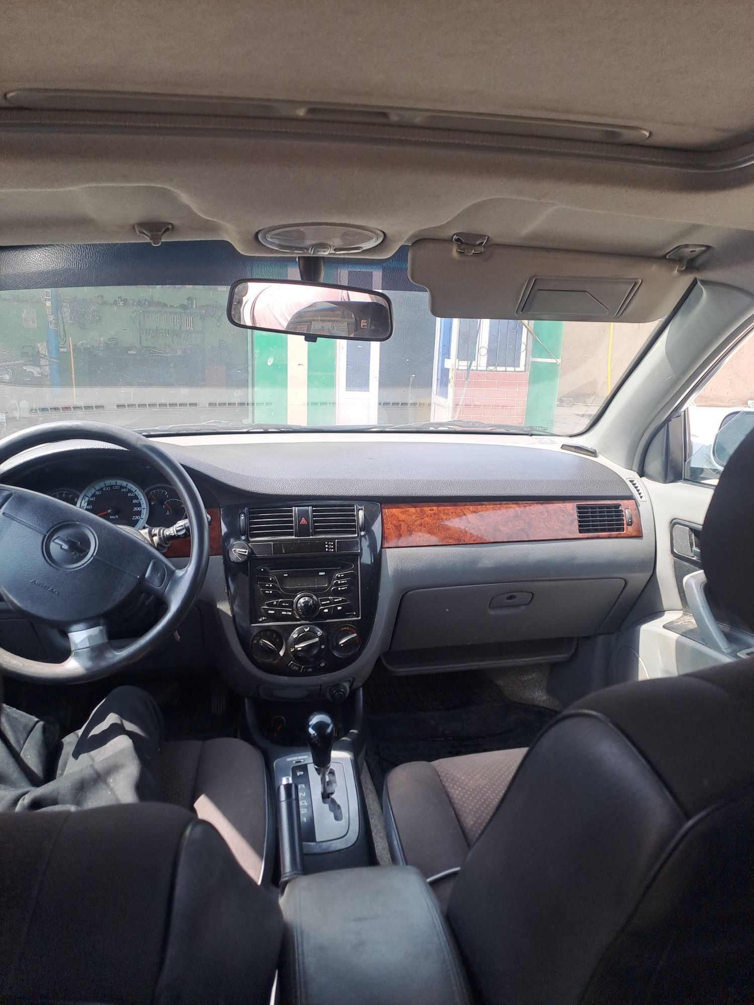 Ласетти 1.6 автомат сотилади