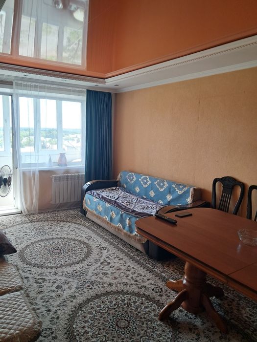 Продаются 2 комнатный квартира.