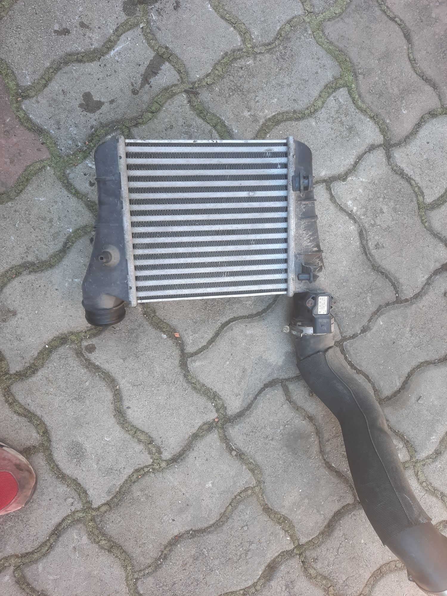 Intercooler stanga Seat Exeo motor 2.0 tdi 143 cp