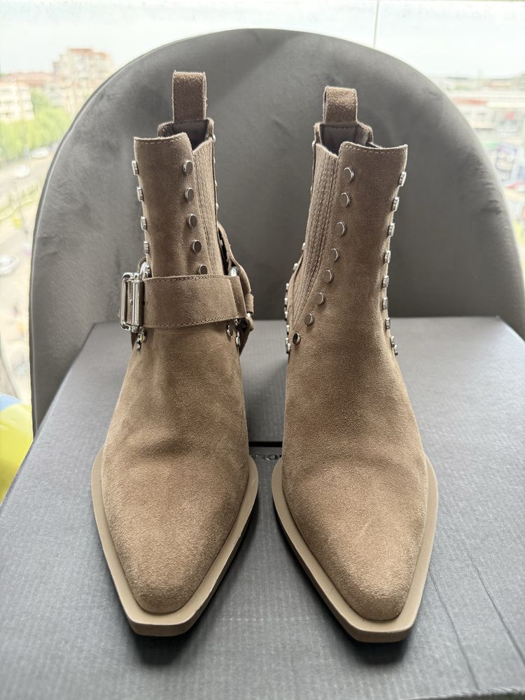 Diesel Black Gold, 36