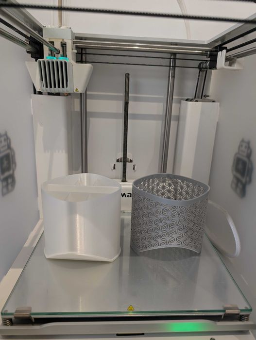 Imprimantă 3D Ultimaker 3, stare excelentă, accesorii, 3 filamente