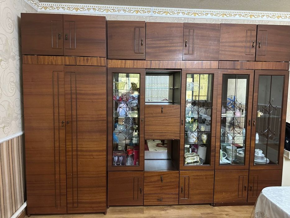 Продам стенку зал