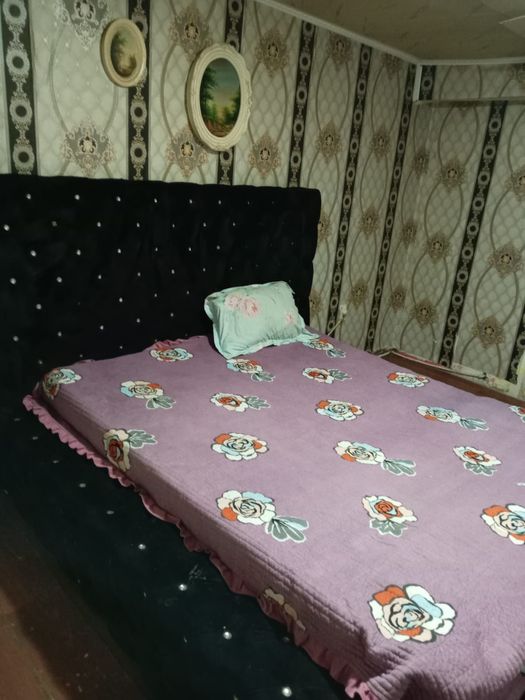 Persoană fizică inkiriez cameră bucătărie baie mobilat utilat complet