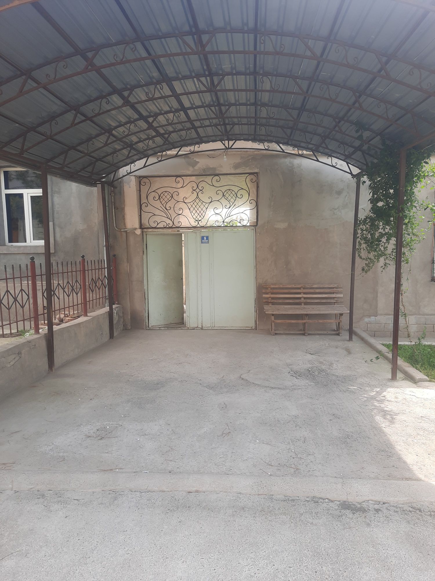 Uchaska 4 yarim sotx  toshken shaxar uchtepa tumani