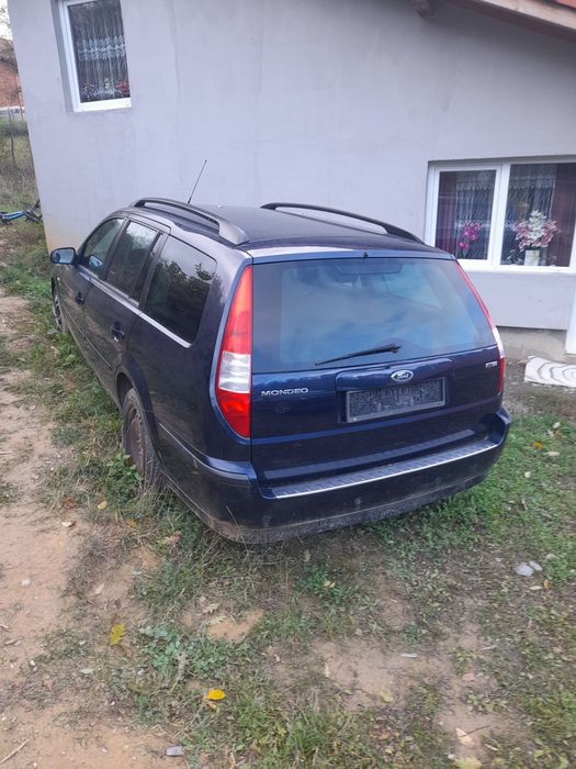 De vânzare un Ford mondeo