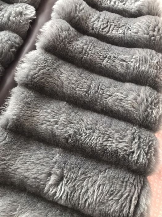 Елек с изкуствен косъм