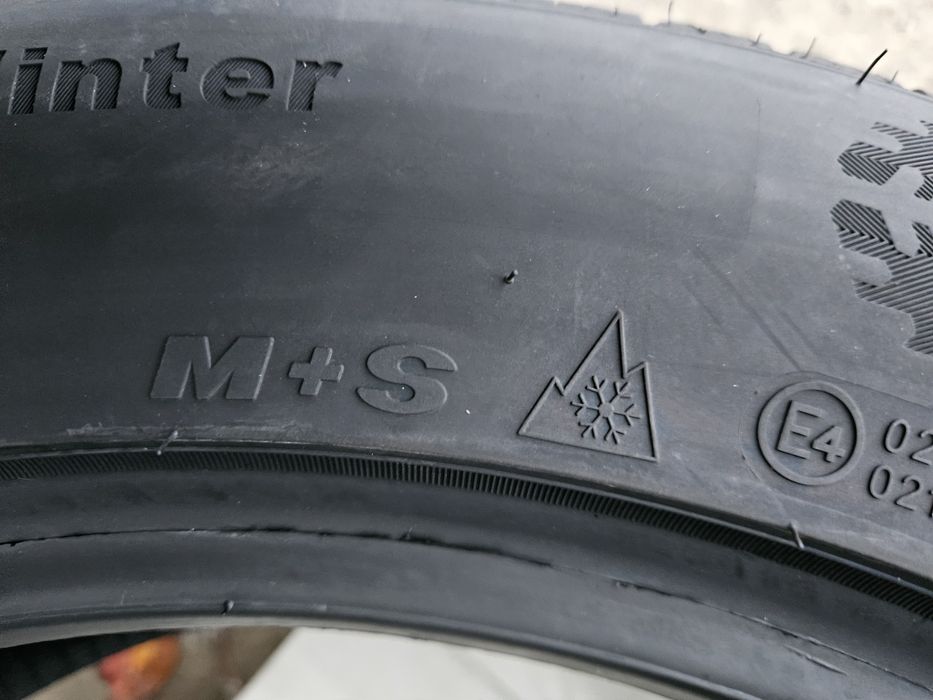 245/45 R19, 102V XL,GRIPMAX Anvelope de iarna M+S,Aderenta Cl. A