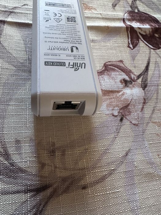 Ubiquiti UniFi Cloud Key UC-CK, SoC процесор, 1GB RAM, 1x Lan1000, PoE