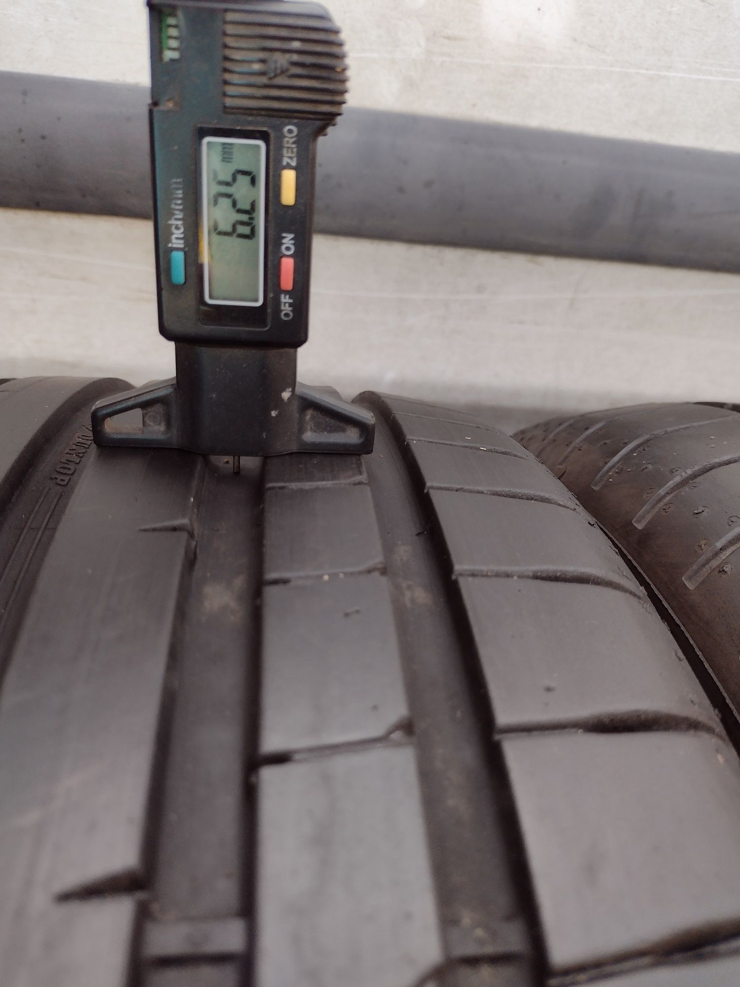 Перфектни 4бр.215/40/18 Dunlop RT2 dot4819