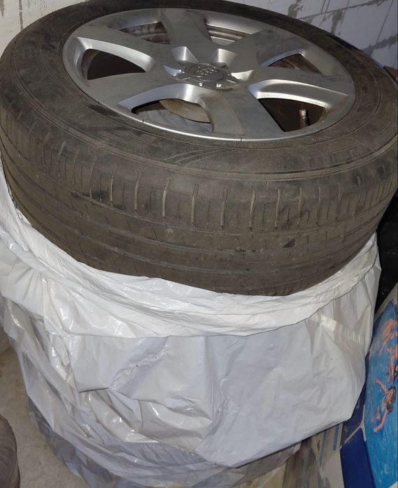 Genti Audi pe 17  cu , cauciucuri de vară