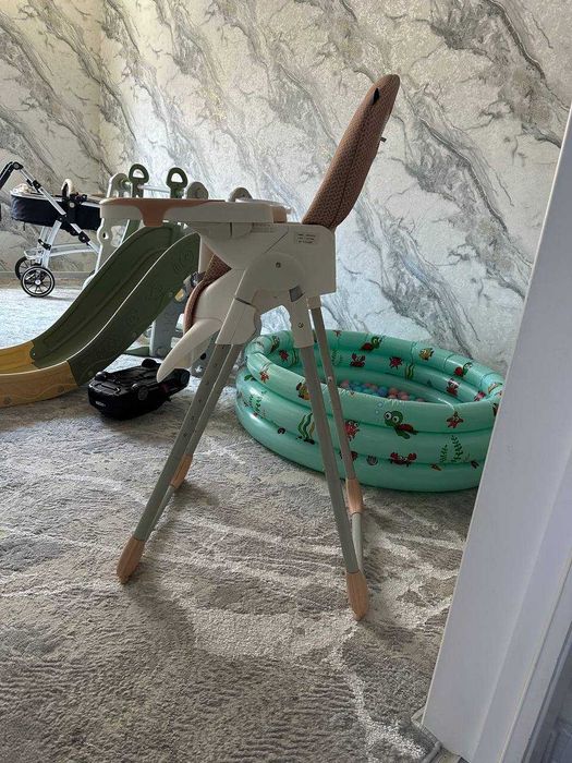 Detskiy ovqatlanish uchun stulchik holati ideal