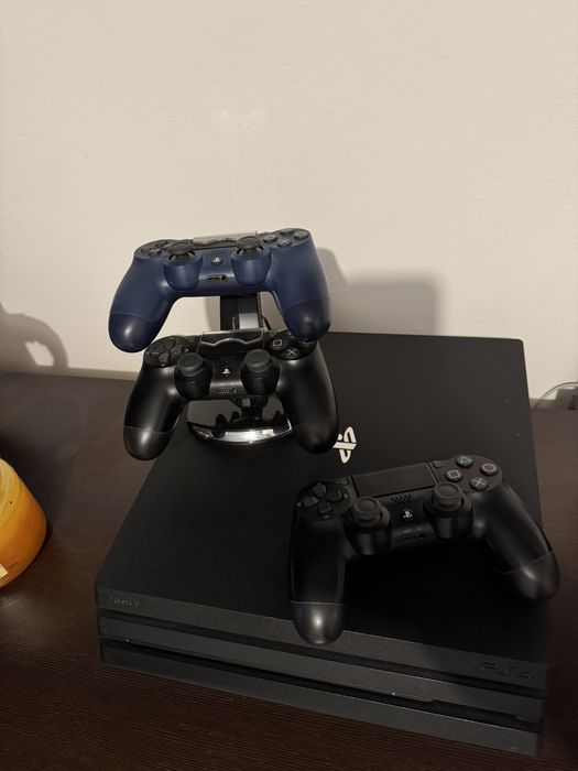 Ps4pro/ play station 4pro 1 Tb