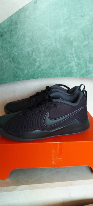 Нови оригинални дамски маратонки Nike