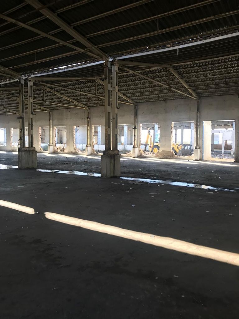 Продава се Промишлена сграда в Брезово - 30000 кв.м за 50 €/кв.м - Снимка #7