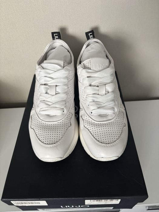 Оригинални обувки Jiu jo 36 номер