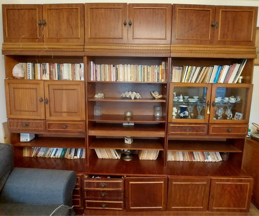 Biblioteca 3 corpuri