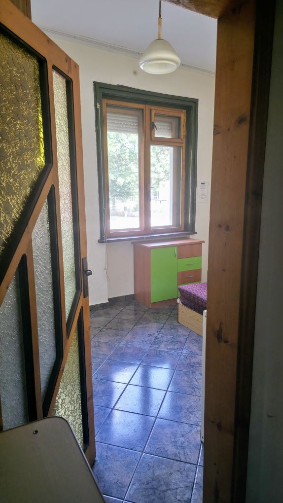 Продава се 2-ст. тухлен апартамент на ТОП локация в жк.Изток,гр.Перник
