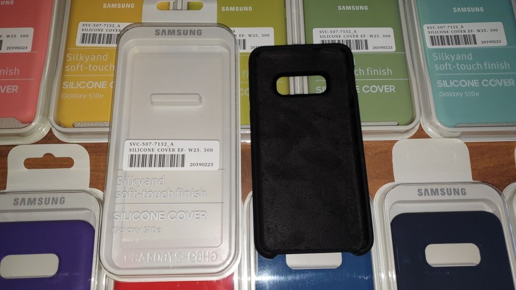 Husa silicon originala Samsung Silicone Cover Galaxy S10e G970