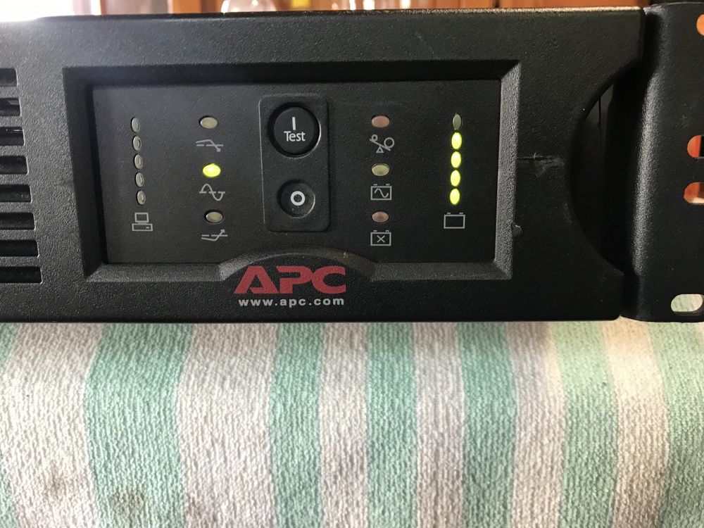 APC Smart-UPS 1500VA RM 2U 230V SUA1500RMI2U