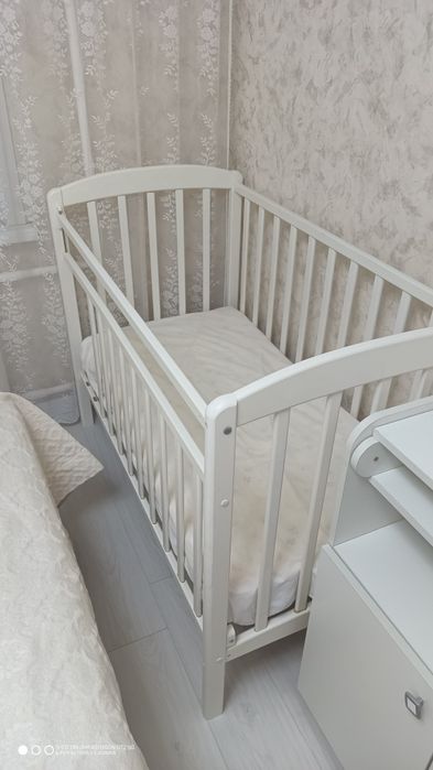 Продам детскую кроватку