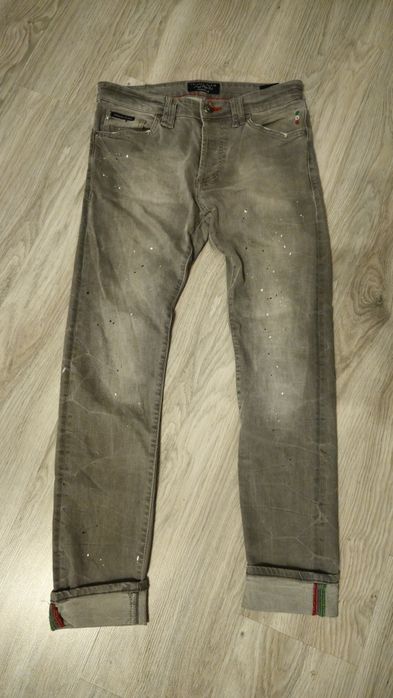 Blugi Philipp Plein, Ilegal Fight Club, straight cut, marimea 31
Sunt