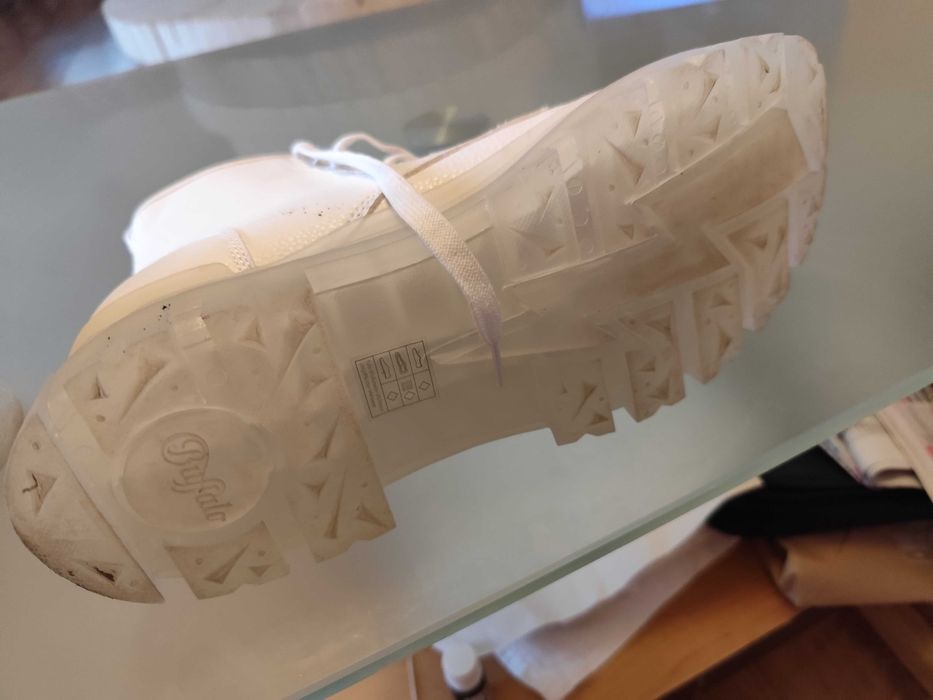 Дамски кожени бели боти