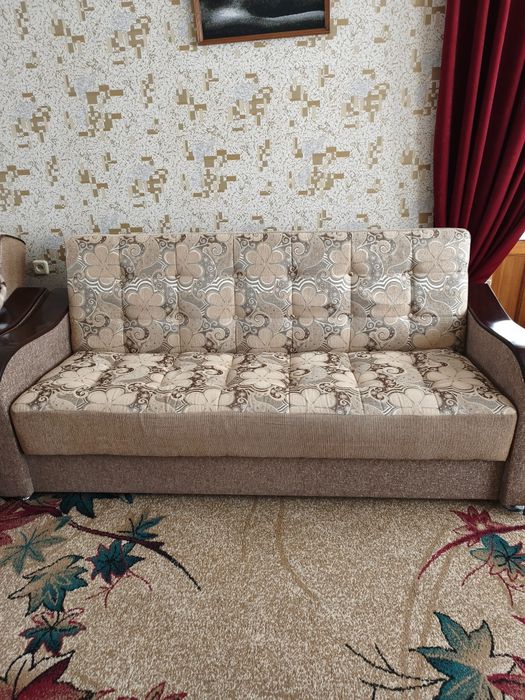 Диван-кровать и два кресла в отличном состоянии