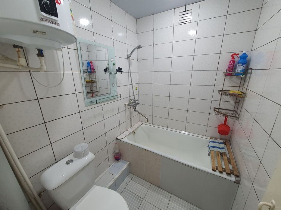 Фрунзенский масивда 2 хоналик квартира ижарага берилади