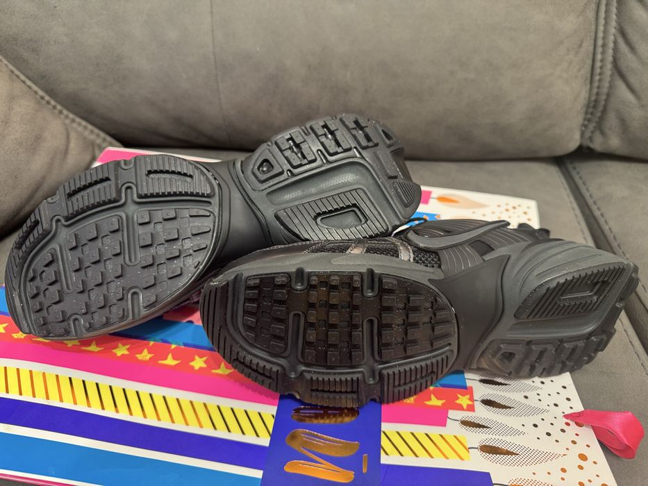 Маратонки Найк…..