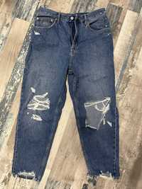 Дънки на Tommy Jeans