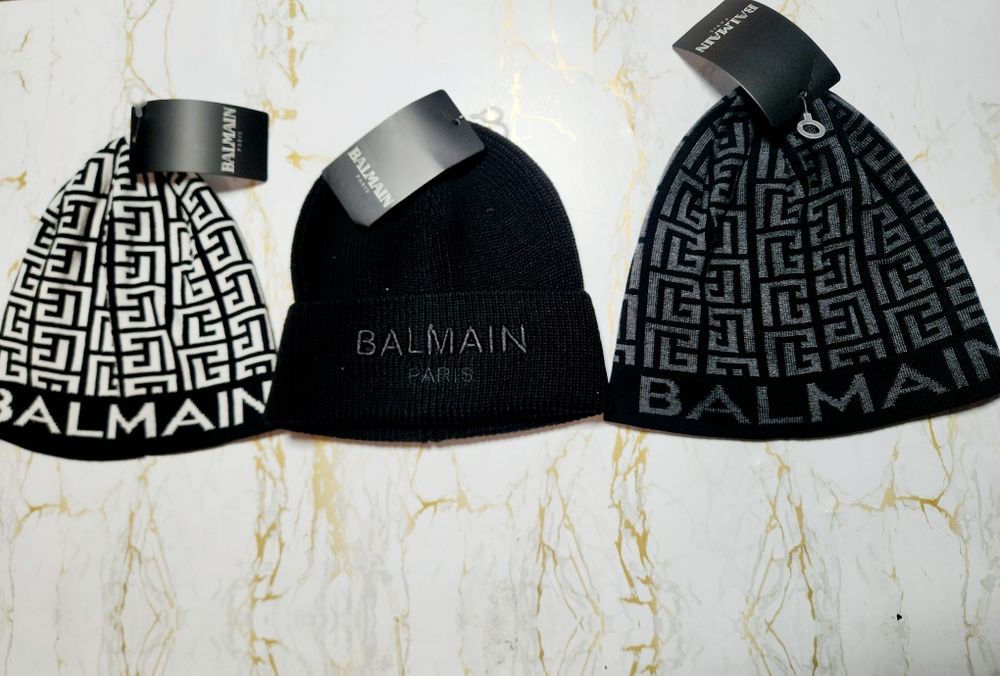 Зимни шапки намалени