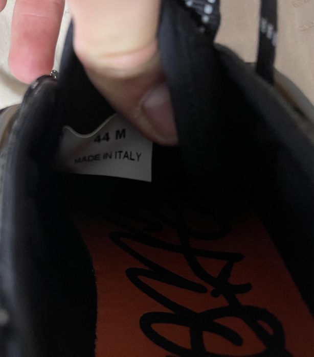 Versace chain reaction