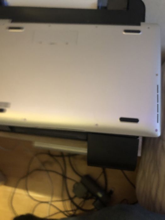 Vand laptop ultra slim achizitionat de pe aliexpress.