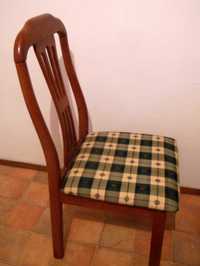 Провавам стилни трапезни столове от каучуково дърво  - нови