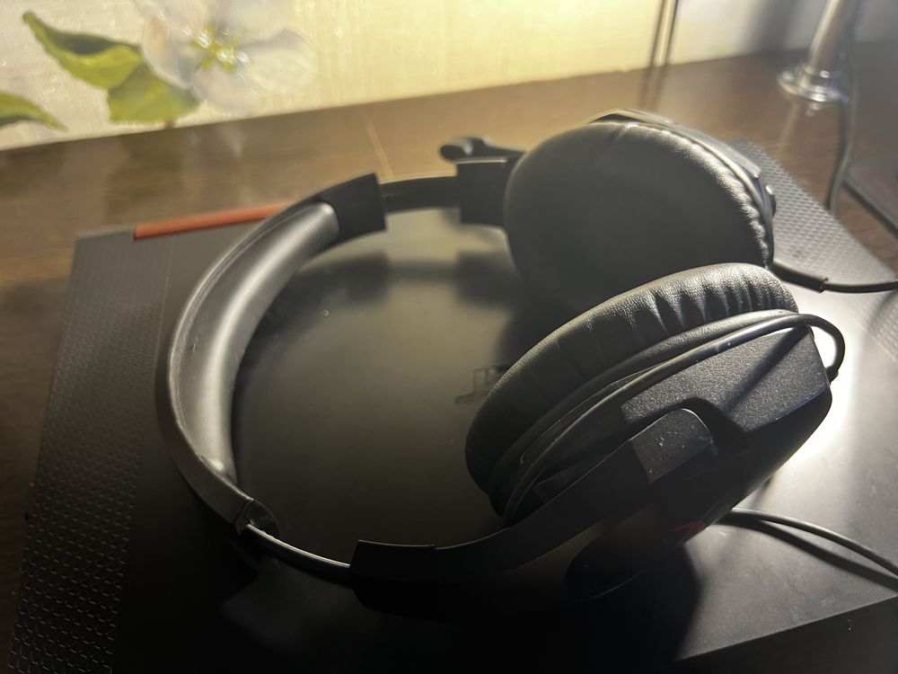 Продается: HyperX Cloud Stinger — игровые наушники с микрофоном