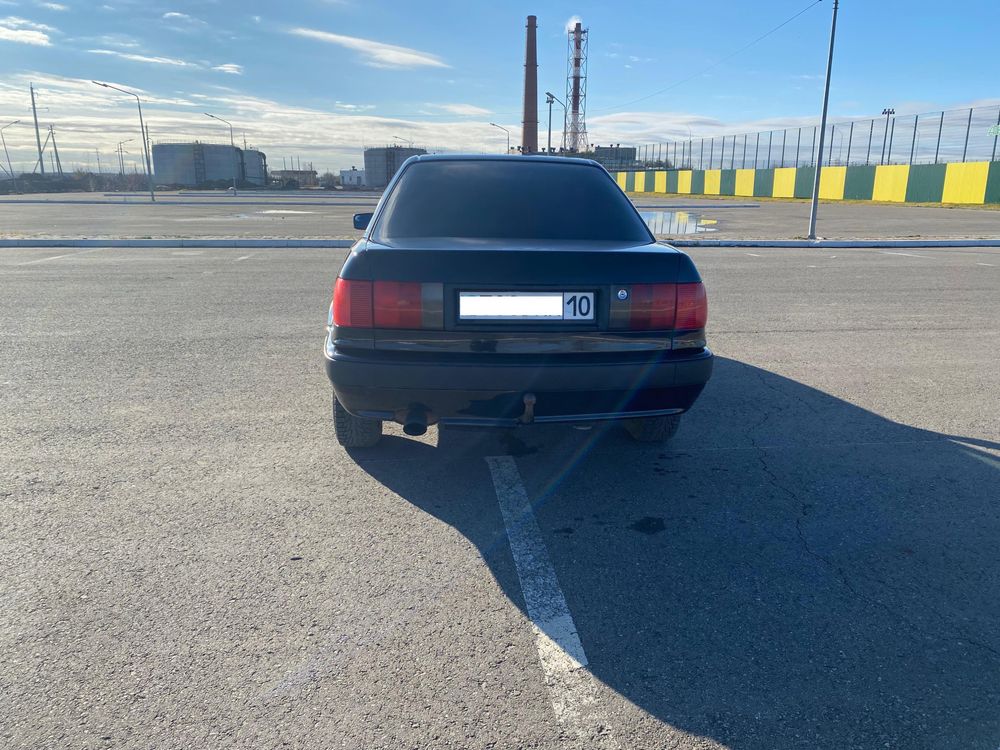 Продам Audi 80 1993г