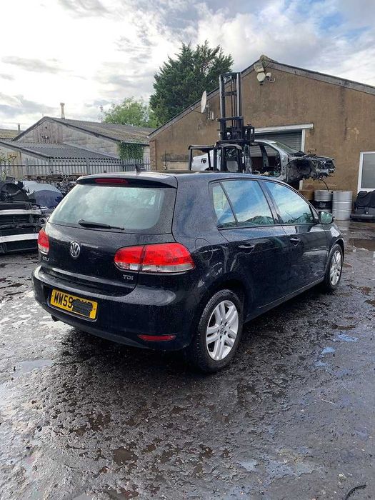 Fata completa/dezmembrari VW Golf 6 1.6 TDI cod motor CAYC