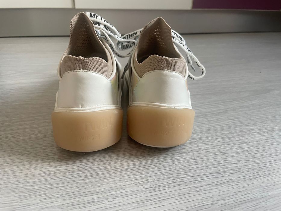 Маратонки Twinset 36 номер