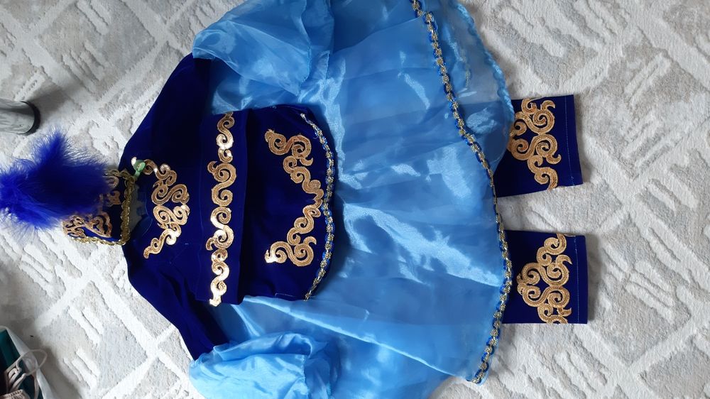 Национальный костюм девочки