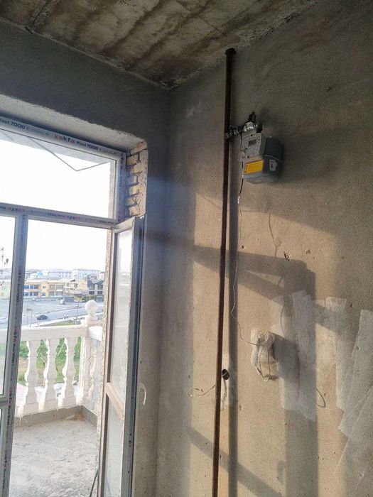 Urganch shahrida yangi  binoda joylashgan 2-xonali joy sotiladi.