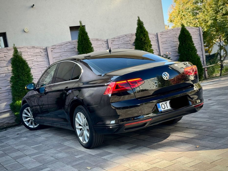 Volkswagen Passat~Virtual Cockpit~Distronic~Lane Assist~Camera