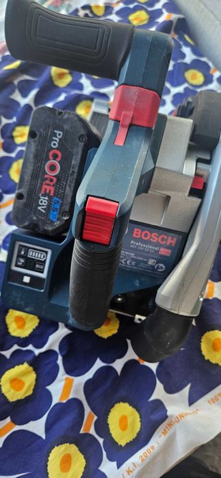 se vinde circular bosch  gkt18v-52gc an 2021 cu acumulator 5,5
