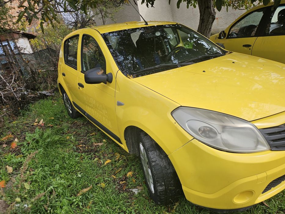 Продавам Dacia Sandero