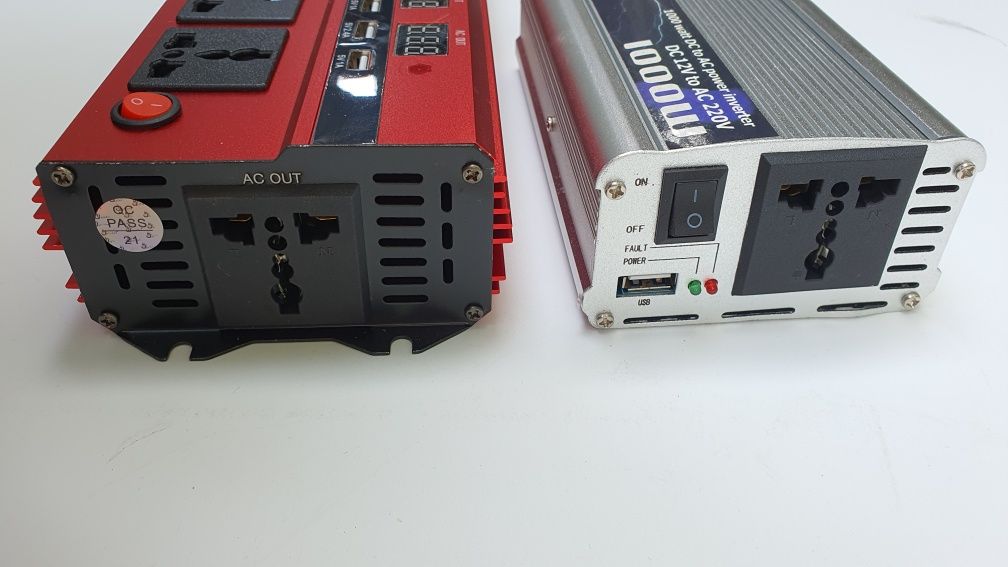 Invertor 2000w 12v sau 24v  220v vârf 4000w afisaje 3 prize 220v usb