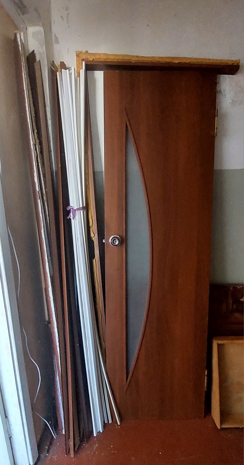 Продам дверь межкомнатную