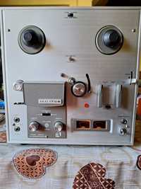 Magnetofon Akai 1710W cu lampi ,vintage